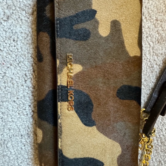 Michael Kors Wallet on Chain (removable) in Camouflage Calf Hair - Picture 6 of 10